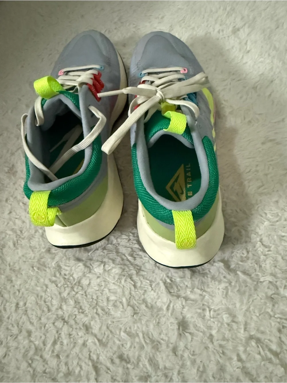 Nike Women’s Gray Sneakers with Green and Neon Yellow Accents - Picture 4 of 5